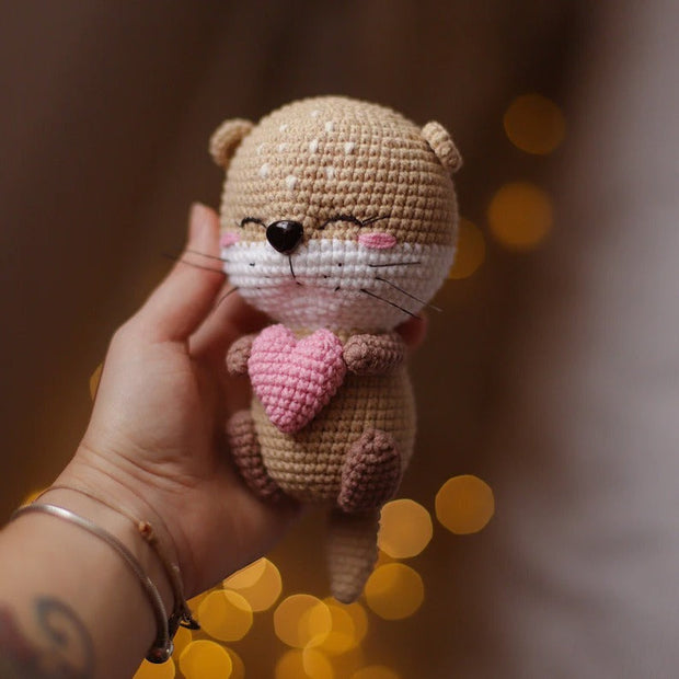 Crochet pattern Valentine’s Day toy otter with heart