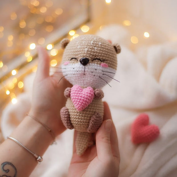 Crochet pattern Valentine’s Day toy otter with heart